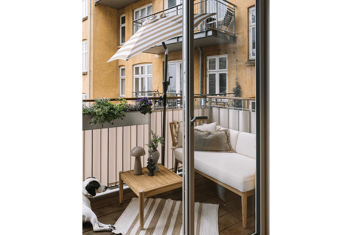 HSGOODS | Frida stripe parasol with hoist and tilt